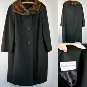 Vintage Betty Rose XL Wool Coat Lined Fur Collar